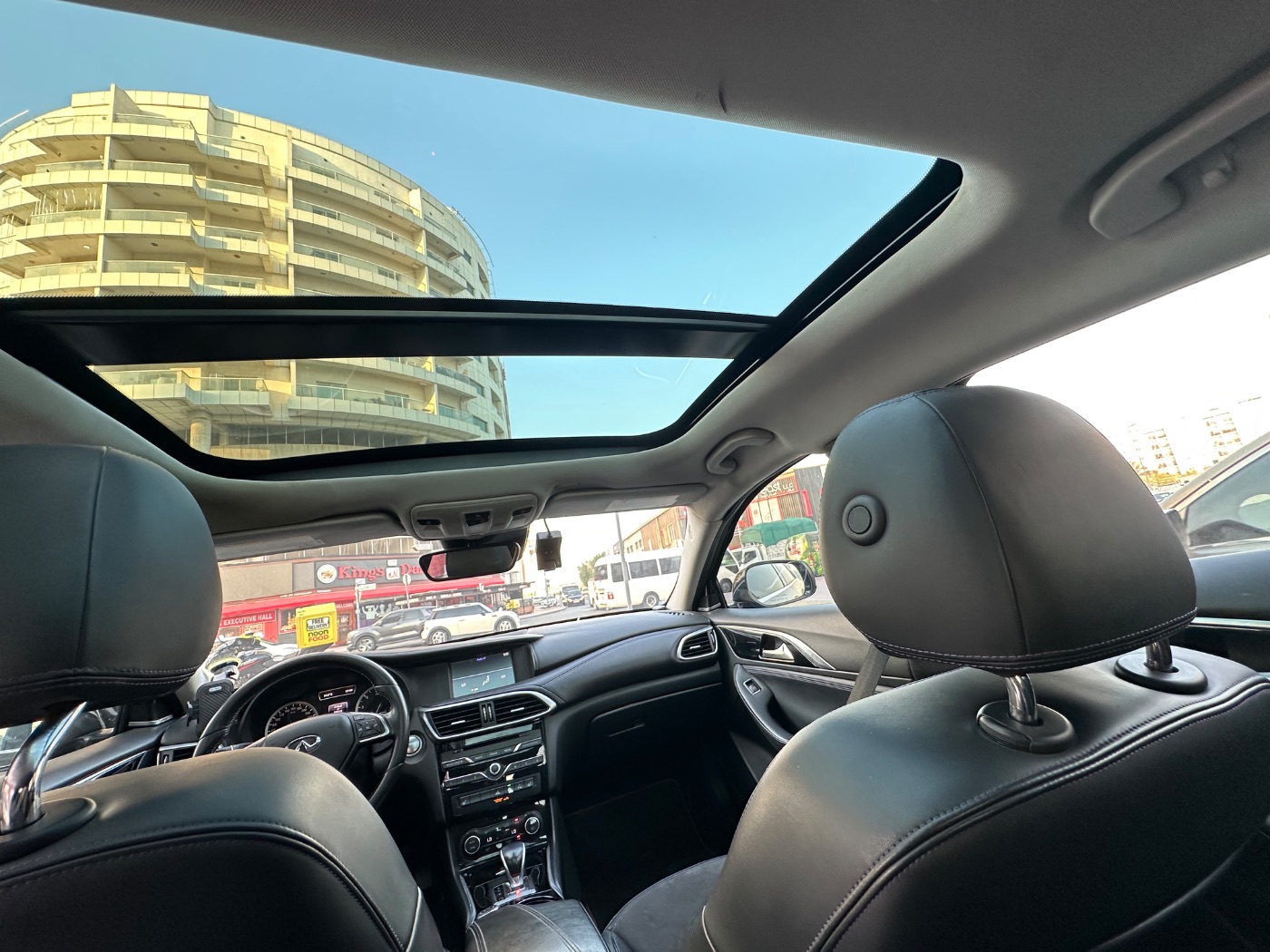 2019 Infinity Q30 photo 8