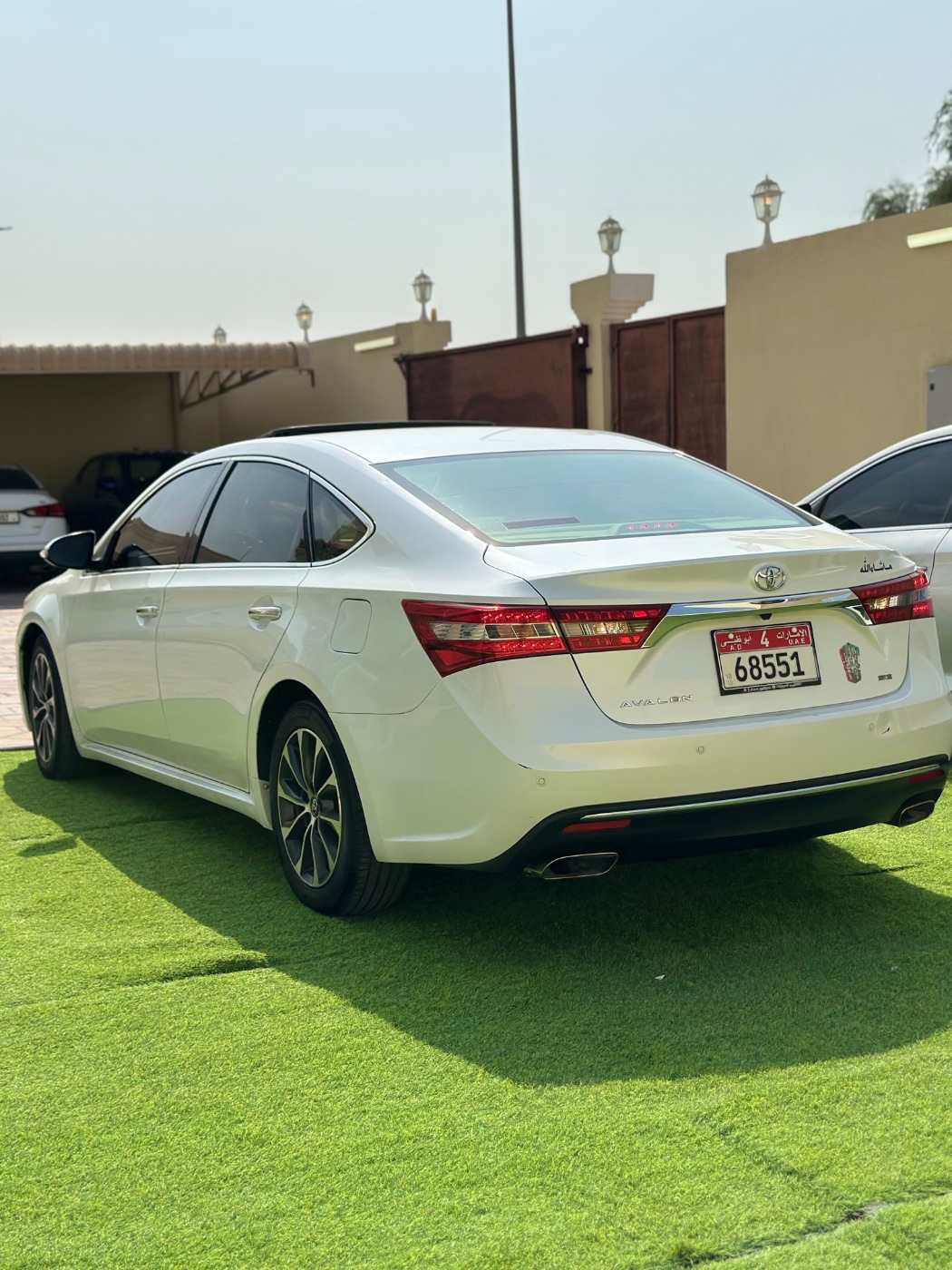 2017 Toyota Avalon photo 6
