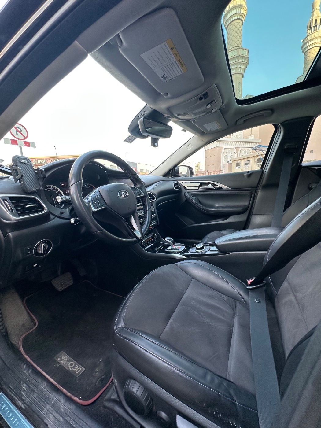 2019 Infinity Q30 photo 4