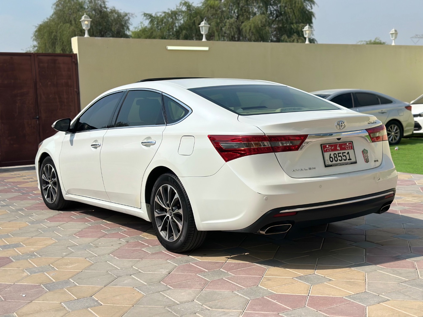2017 Toyota Avalon photo 10
