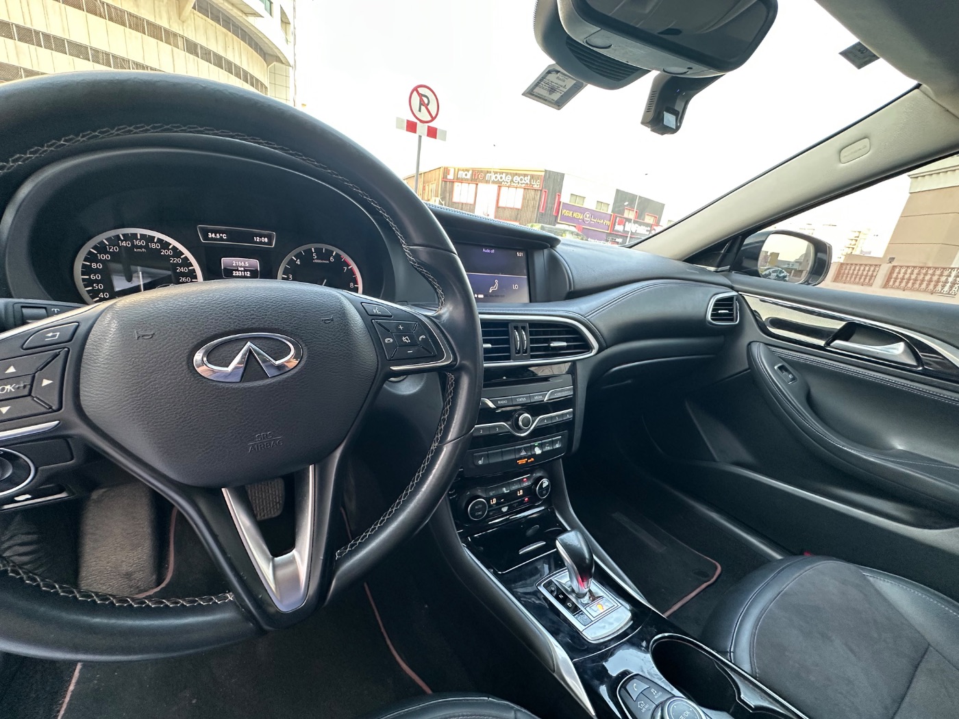 2019 Infinity Q30 photo 2