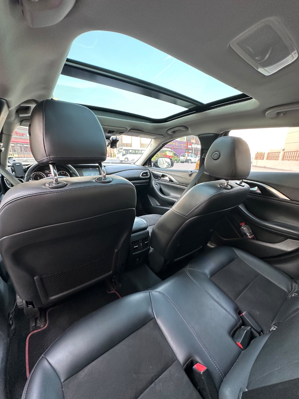 2019 Infinity Q30 photo 7