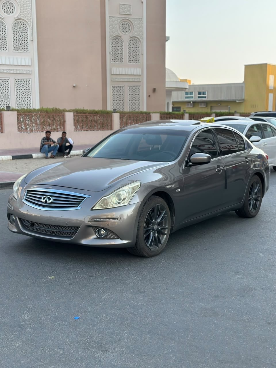 2013 Infinity G25s photo 3