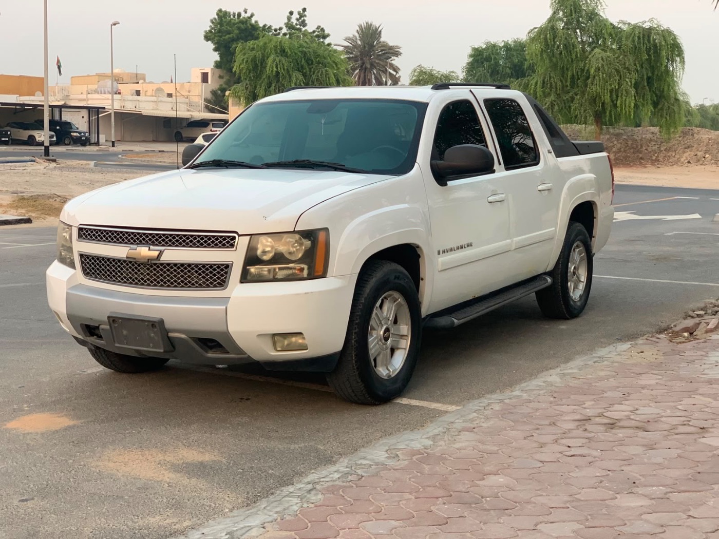 2009 Chevrolet Avalanche photo 1