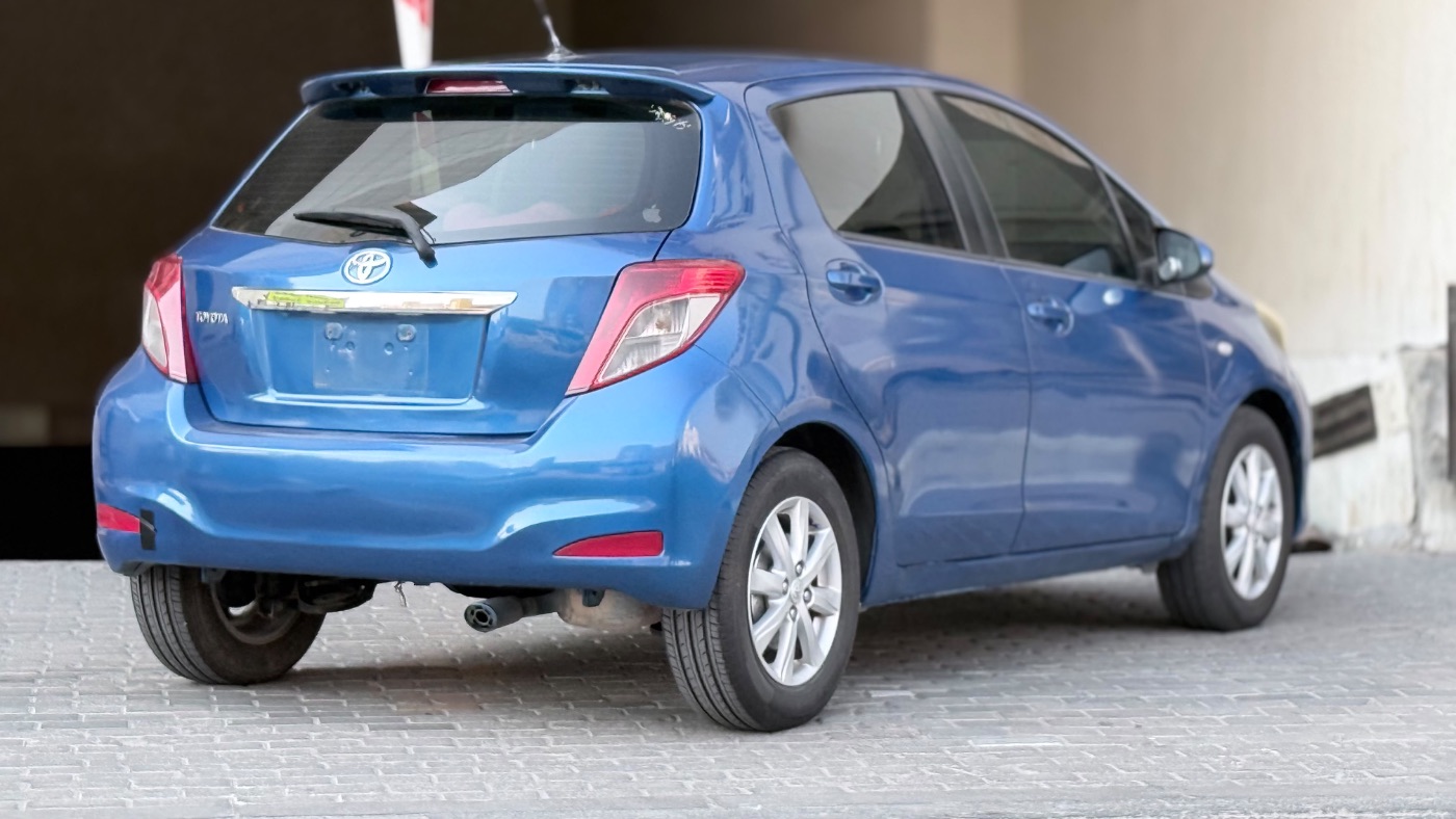 2012 Toyota Yaris photo 8