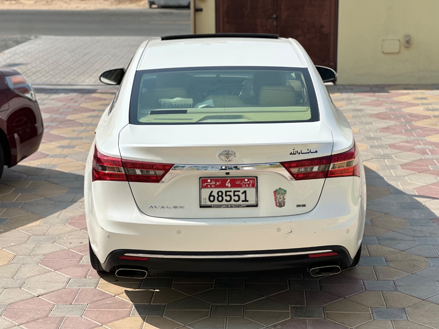 2017 Toyota Avalon photo 2