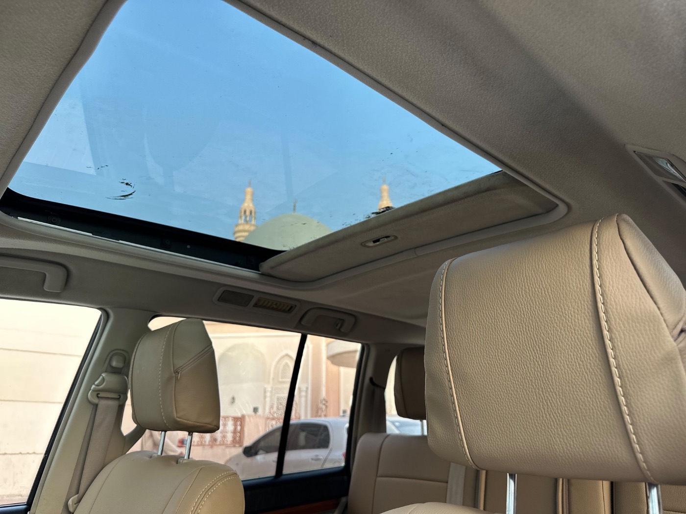 2008 Mitsubishi Pajero full option photo 6