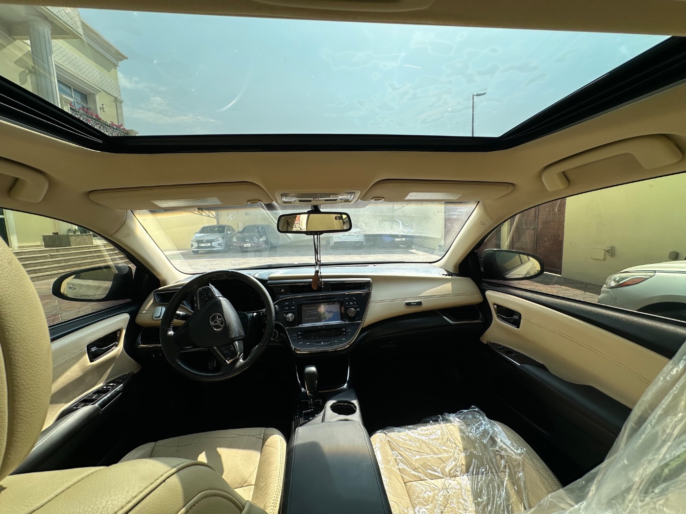 2017 Toyota Avalon photo 4