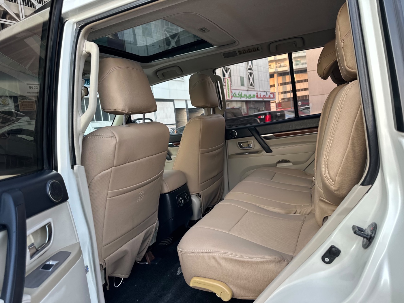 2008 Mitsubishi Pajero full option photo 9