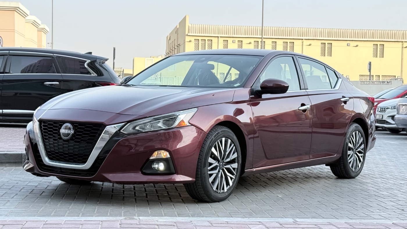 2023 Nissan Altima photo 4