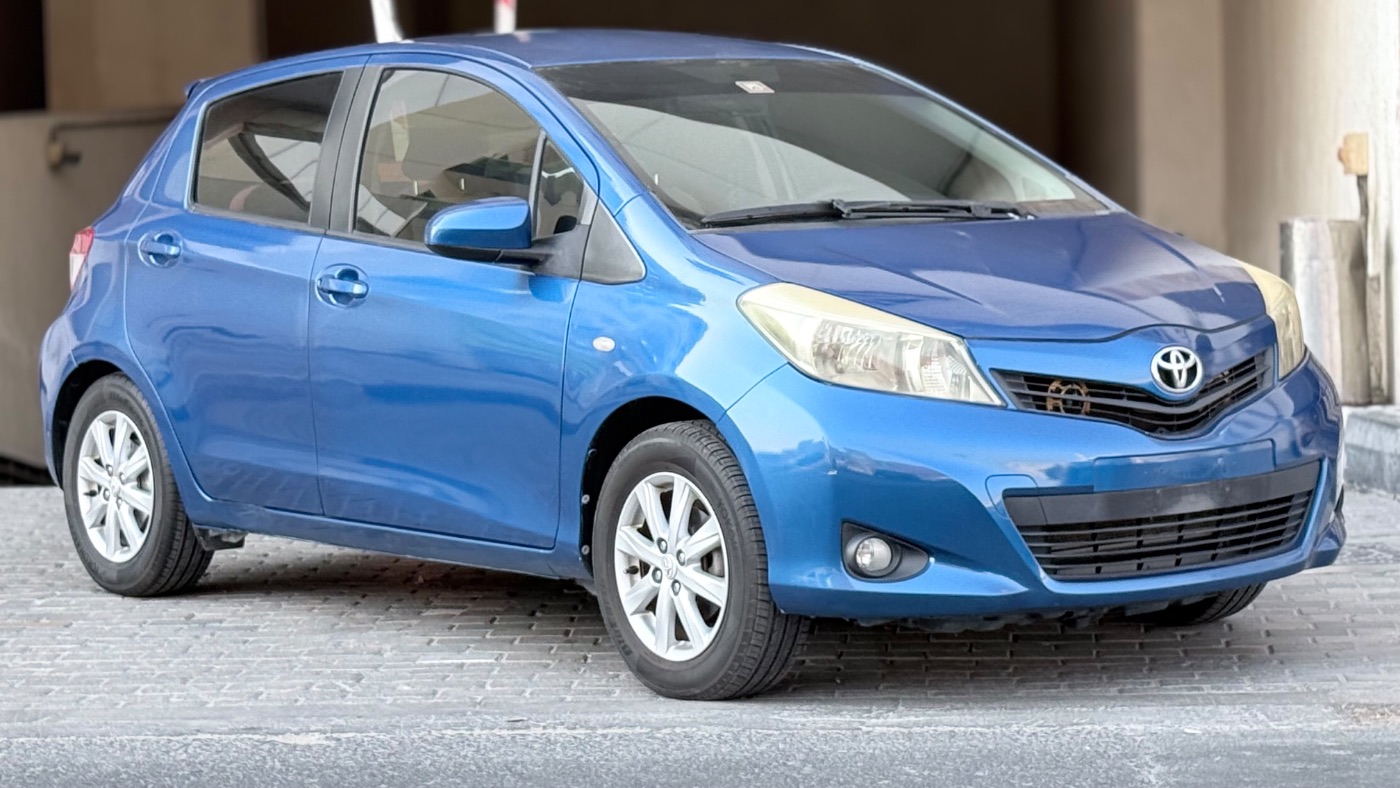 2012 Toyota Yaris photo 1