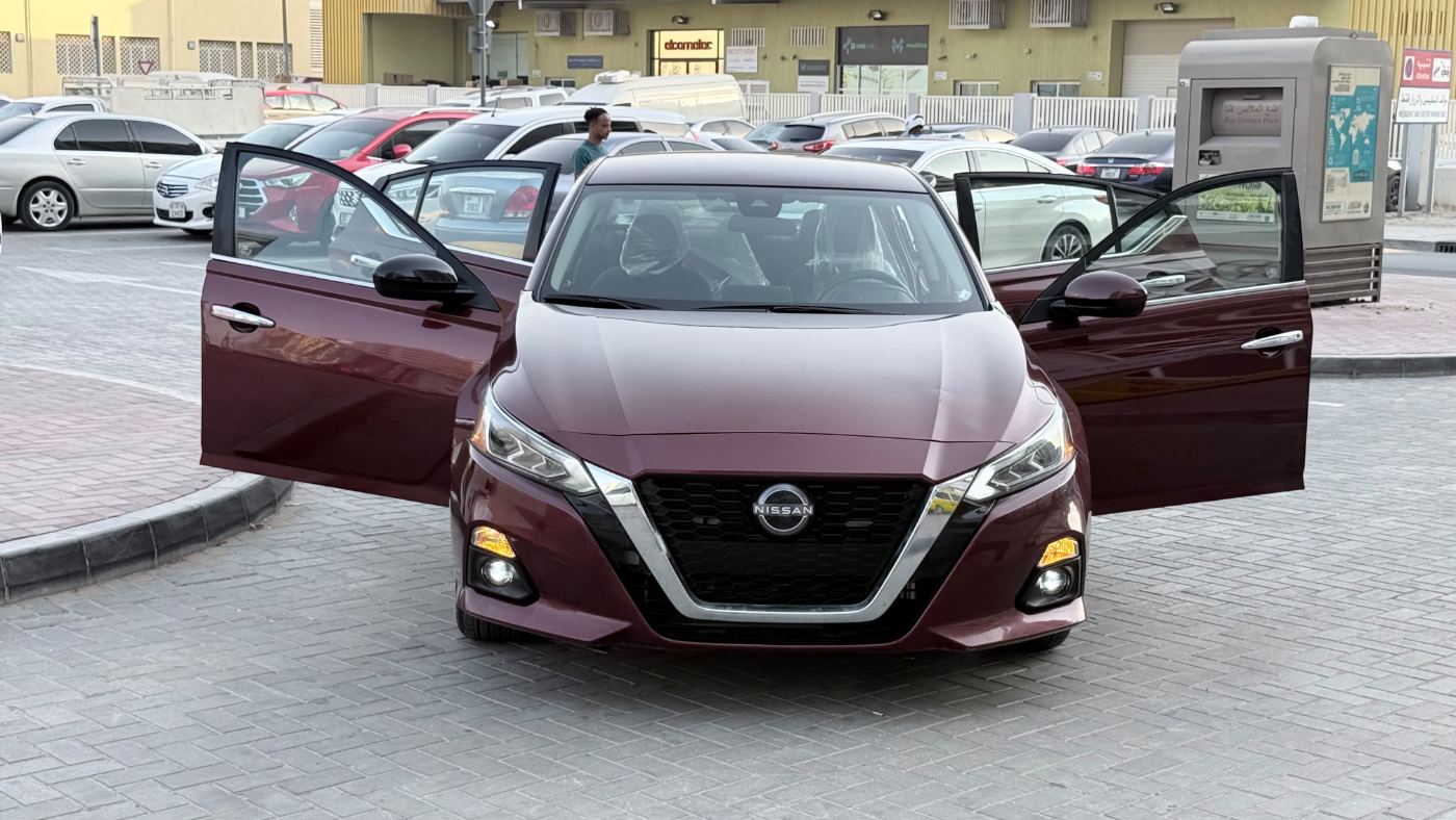 2023 Nissan Altima photo 9